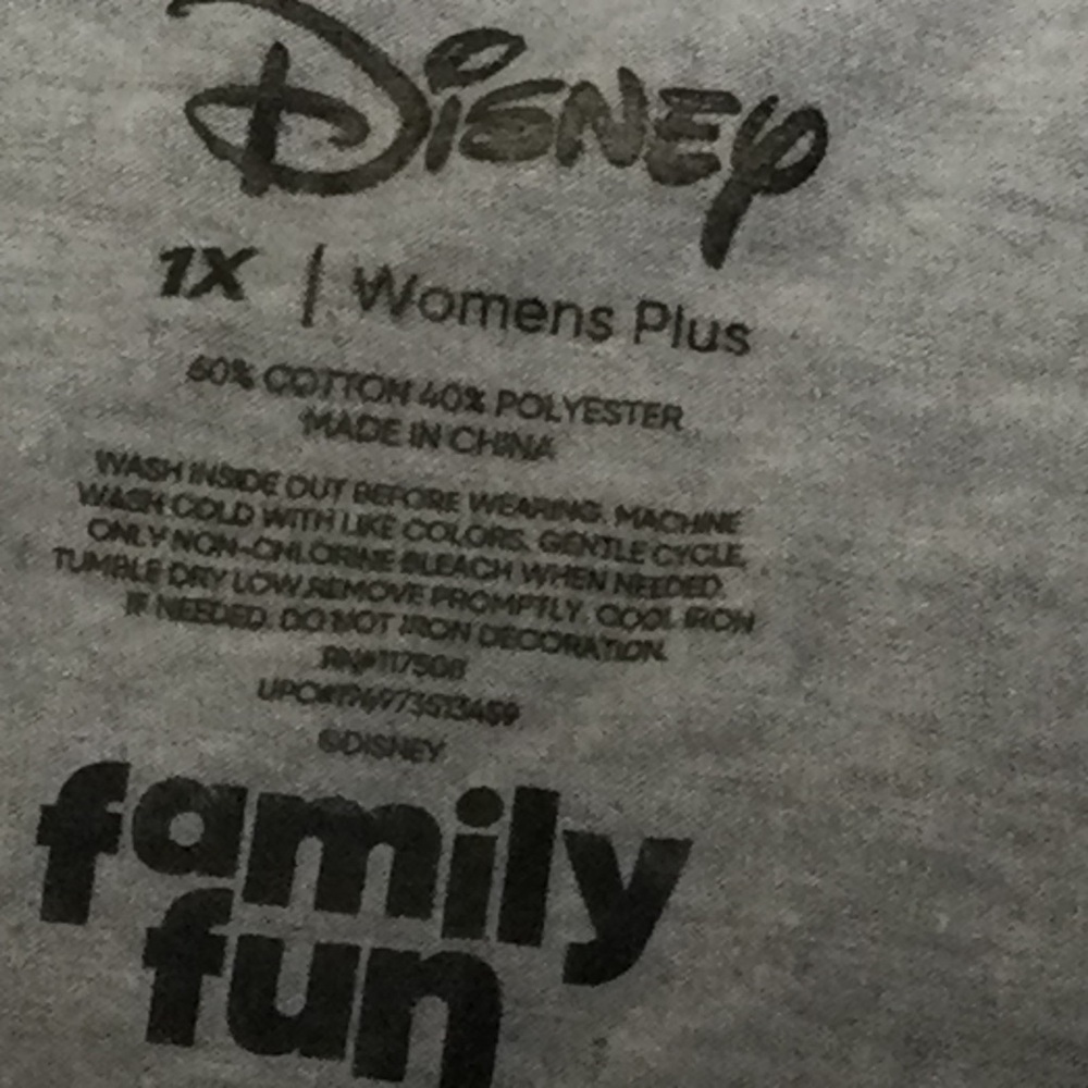 Disney Women’s 1X Gray and Red Minnie Mouse Short Sleeve Tee - Picture 3 of 4